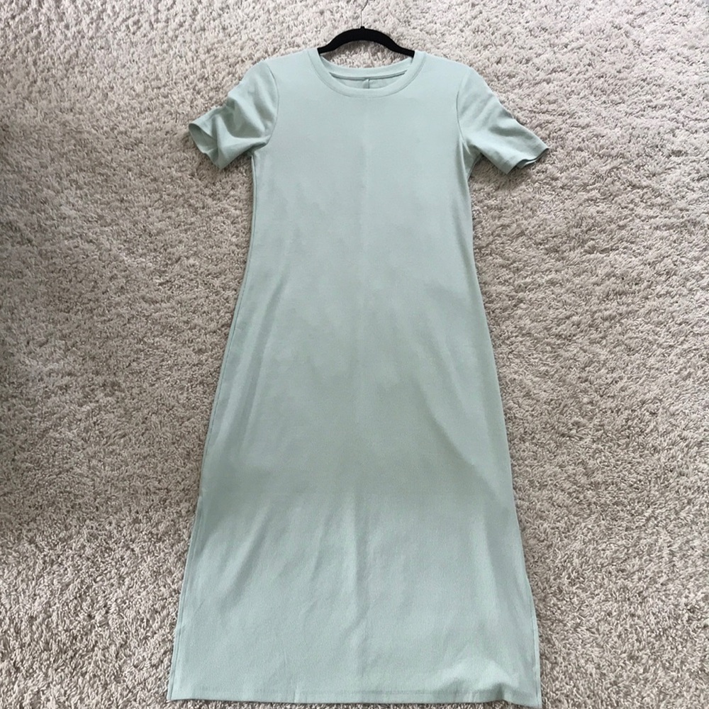 A new day Target ribbed t-shirt dress. Size medium.